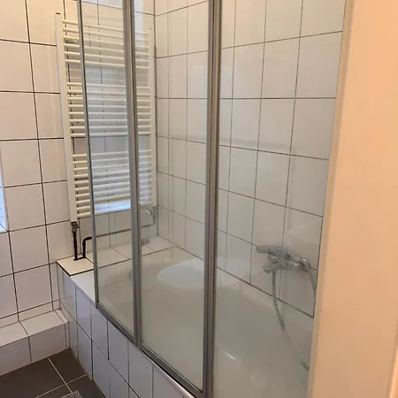 3-room In Centre *