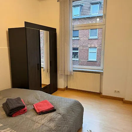 3-room In Centre *