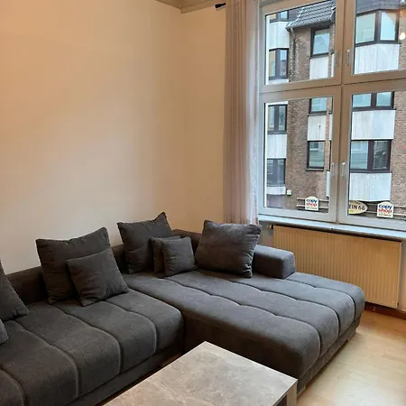 3-room In Centre * Köln